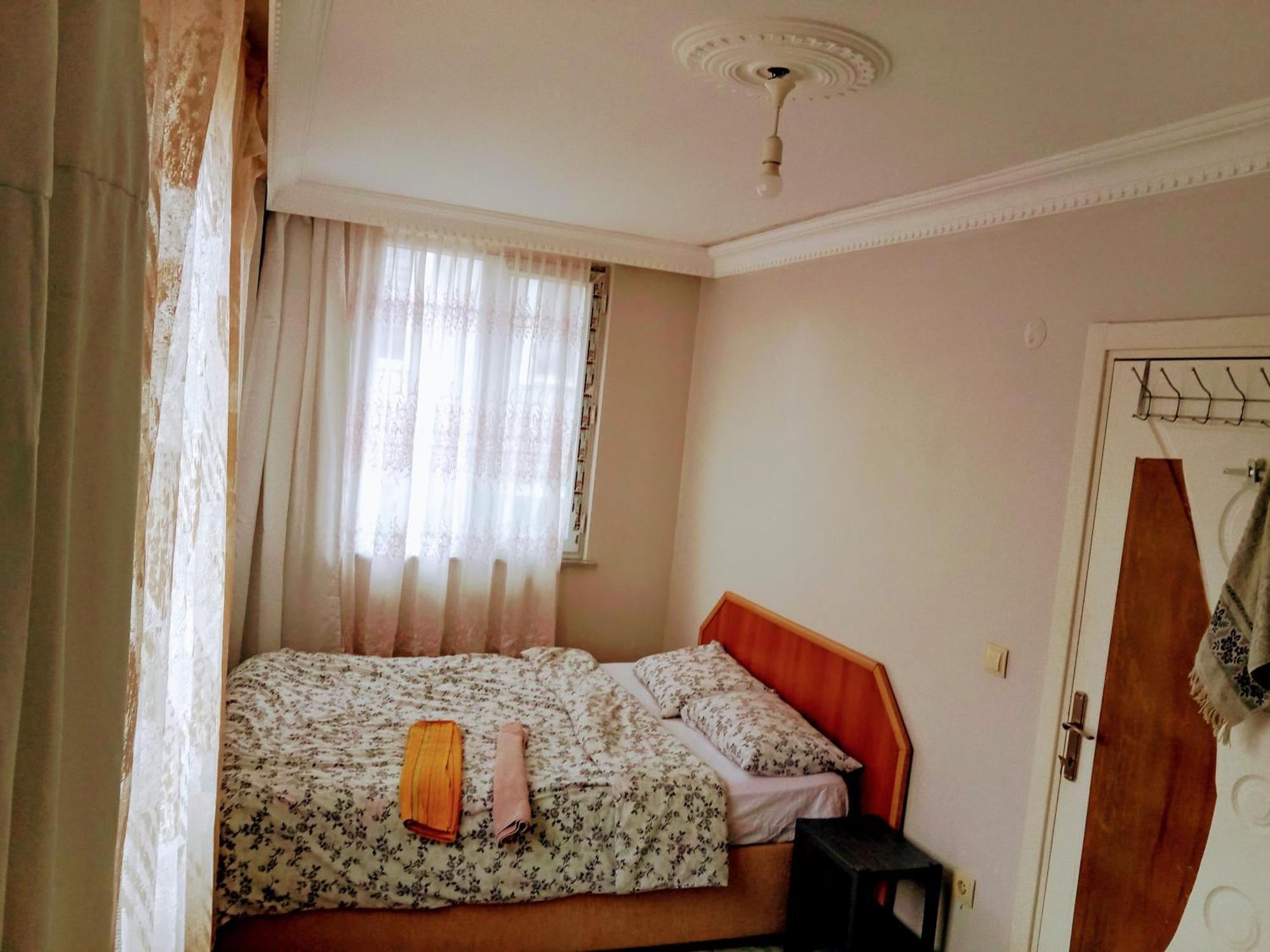 Ahmet Teacher Hotel,6 Minutes From The Airport Arnavutkoy Bagian luar foto