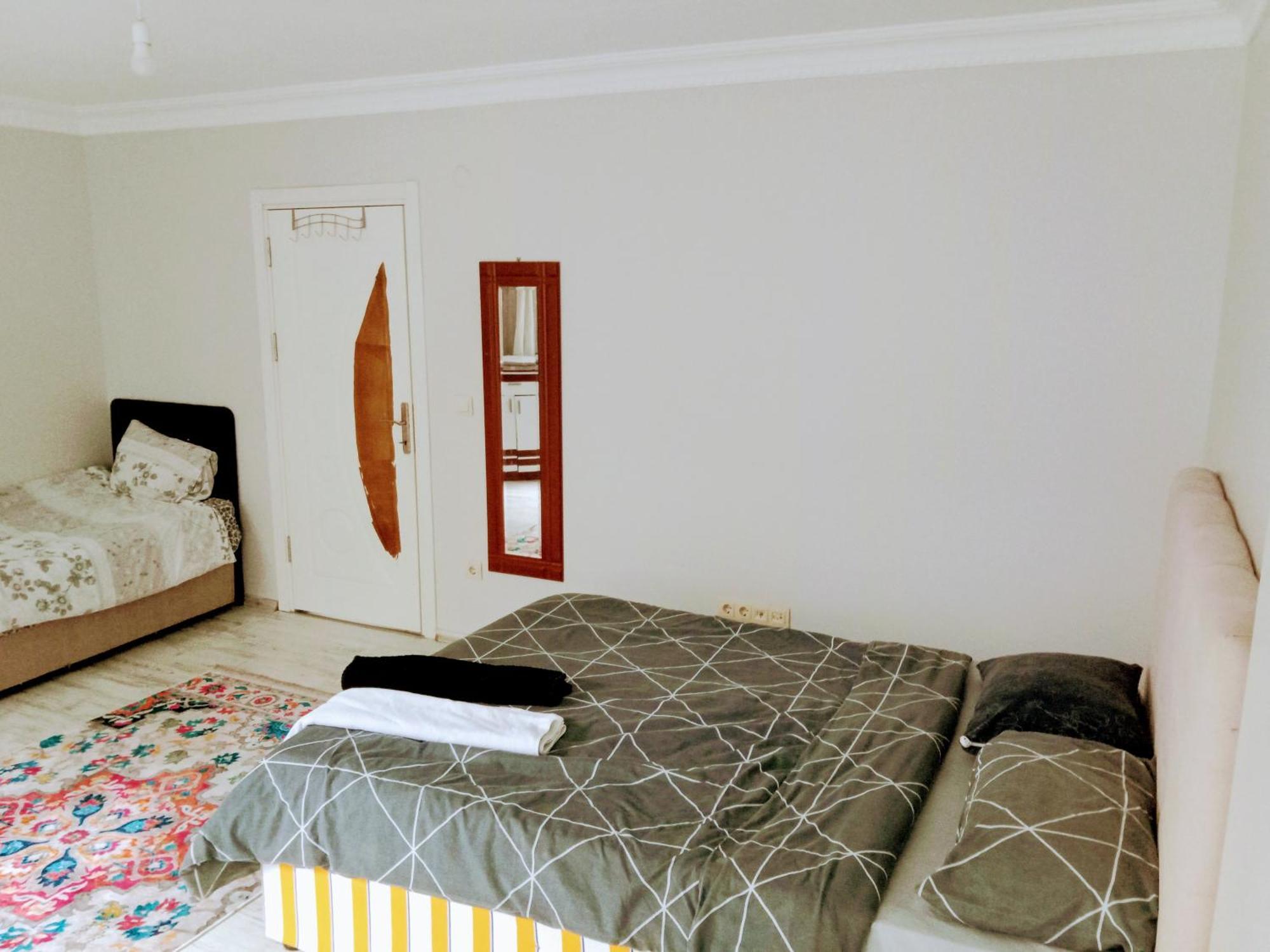 Ahmet Teacher Hotel,6 Minutes From The Airport Arnavutkoy Bagian luar foto
